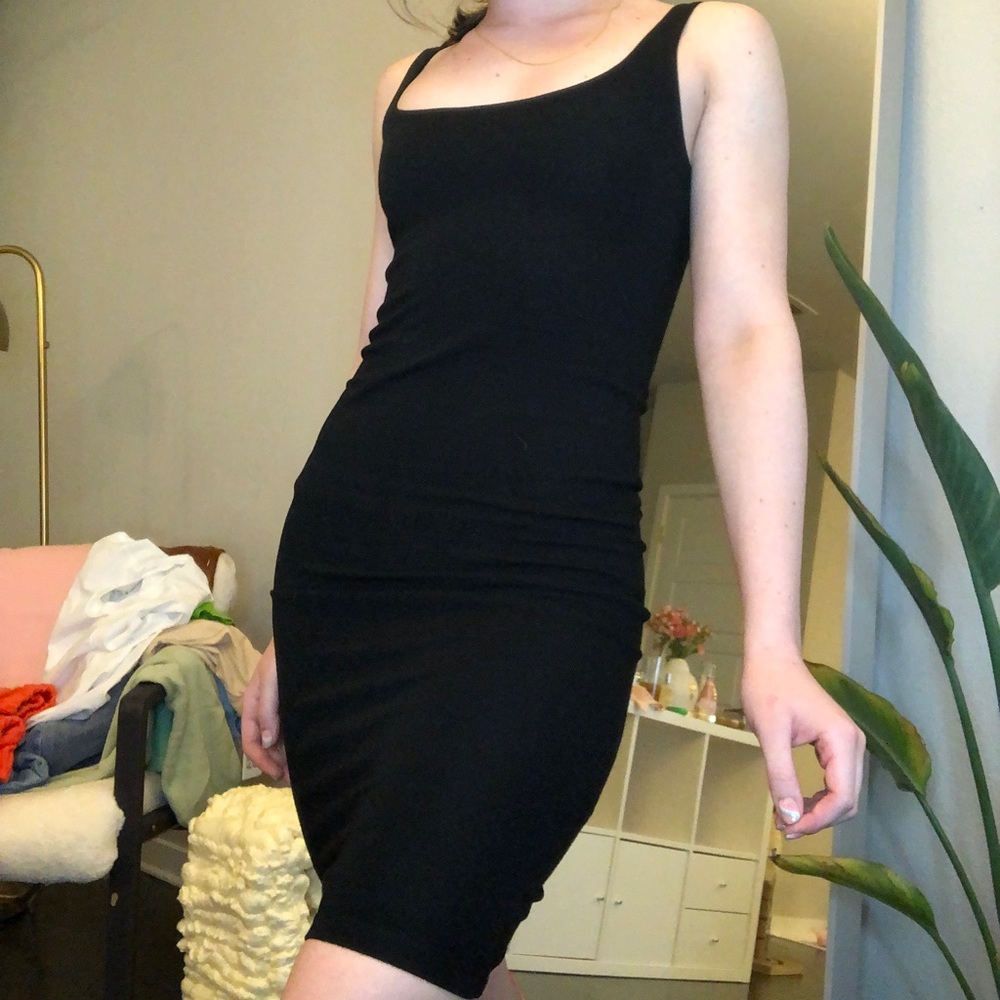 Plain Black Midi Dress!